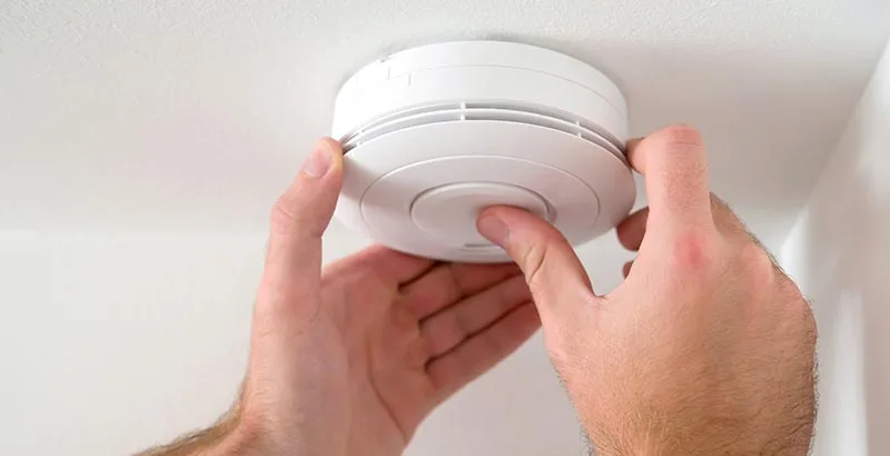 installing smoke alarms jpg